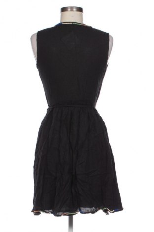 Kleid Naf Naf, Größe M, Farbe Schwarz, Preis 9,47 €