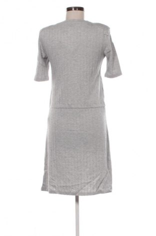 Kleid Pieces, Größe S, Farbe Grau, Preis 16,99 €