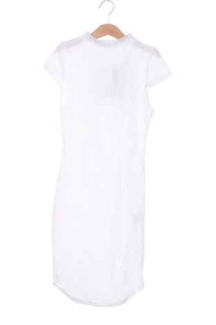 Kleid Pretty Little Thing, Größe S, Farbe Weiß, Preis 16,99 €