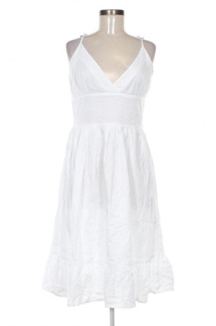Šaty  Quiosque, Velikost M, Barva Bílá, Cena  339,00 Kč