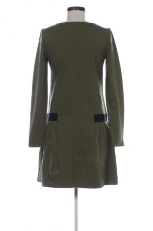 Kleid Reserved, Größe M, Farbe Grün, Preis 19,99 €