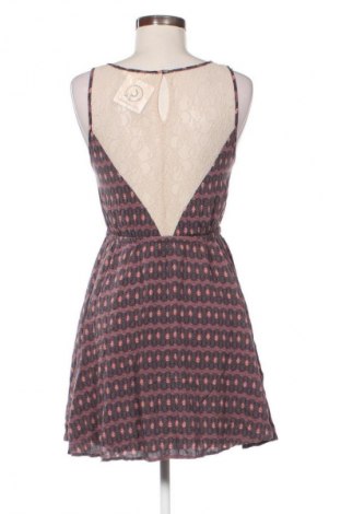 Kleid Review, Größe S, Farbe Mehrfarbig, Preis 3,99 €