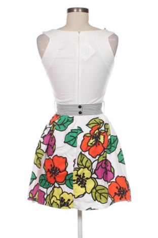 Šaty  Rinascimento, Velikost XS, Barva Vícebarevné, Cena  669,00 Kč