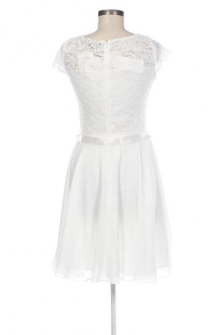 Šaty  Swing, Velikost M, Barva Bílá, Cena  1 899,00 Kč