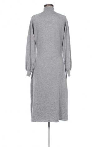 Kleid Tatuum, Größe M, Farbe Grau, Preis € 40,99