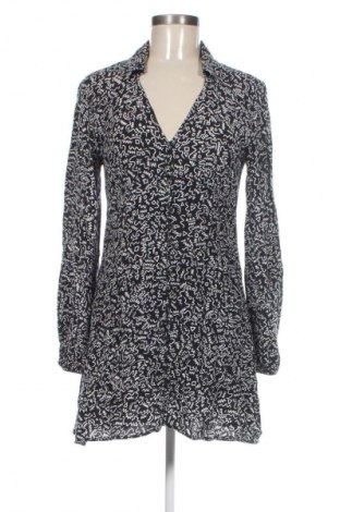 Рокля Tommy Jeans, Размер M, Цвят Многоцветен, Цена 55,21 €