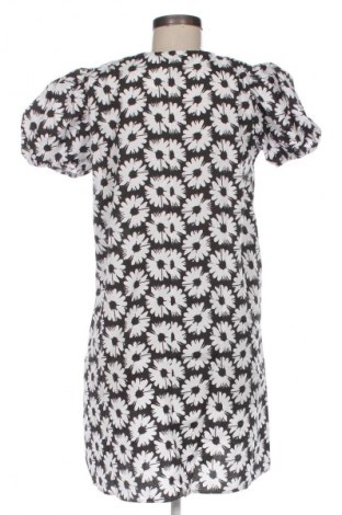 Kleid Trendyol, Größe L, Farbe Mehrfarbig, Preis 28,99 €