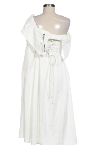 Kleid Trendyol, Größe L, Farbe Weiß, Preis 41,02 €