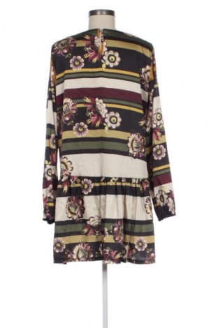 Kleid Unbranded, Größe L, Farbe Mehrfarbig, Preis 20,02 €