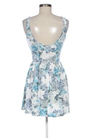 Kleid United Colors Of Benetton, Größe M, Farbe Mehrfarbig, Preis 13,99 €