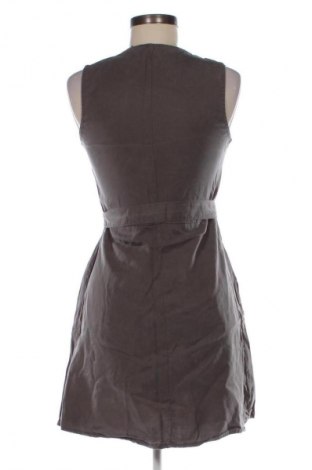 Рокля Vero Moda, Размер S, Цвят Сив, Цена 3,57 €