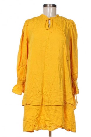 Kleid Y.A.S, Größe S, Farbe Gelb, Preis 10,99 €