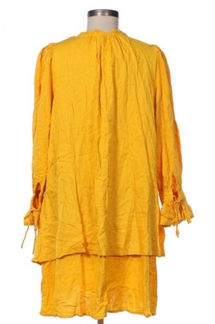 Kleid Y.A.S, Größe S, Farbe Gelb, Preis 10,99 €