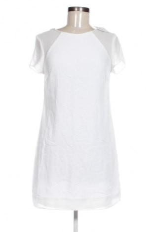 Рокля Zara, Размер M, Цвят Бял, Цена 15,33 €