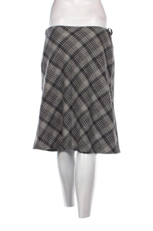 Пола Daphne, Размер M, Цвят Многоцветен, Цена 2,04 €