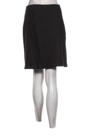 Пола Marks & Spencer, Размер M, Цвят Черен, Цена 3,57 €