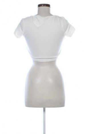 Γυναικεία μπλούζα BDG, Μέγεθος M, Χρώμα Λευκό, Τιμή 1,99 €