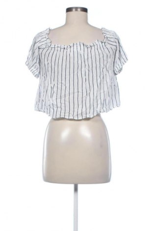 Dámská halenka Bershka, Velikost M, Barva Vícebarevné, Cena  209,00 Kč