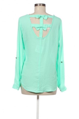 Dámská halenka Charlotte Russe, Velikost M, Barva Zelená, Cena  49,00 Kč