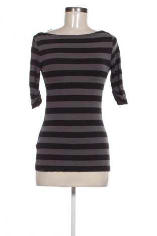 Dámská halenka H&M, Velikost S, Barva Vícebarevné, Cena  247,00 Kč