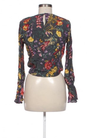 Γυναικεία μπλούζα H&M, Μέγεθος M, Χρώμα Πολύχρωμο, Τιμή 1,99 €