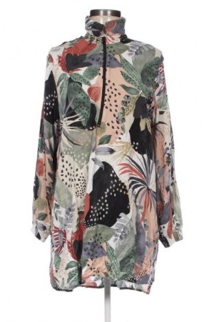 Дамска блуза LC Waikiki, Размер XL, Цвят Многоцветен, Цена 6,64 €