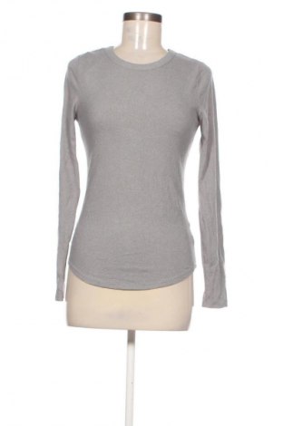 Γυναικεία μπλούζα No Boundaries, Μέγεθος M, Χρώμα Γκρί, Τιμή 9,72 €