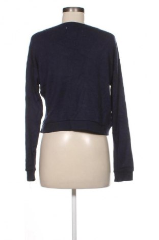 Дамска блуза Pull&Bear, Размер M, Цвят Син, Цена 2,04 €