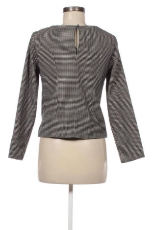 Γυναικεία μπλούζα United Colors Of Benetton, Μέγεθος M, Χρώμα Πολύχρωμο, Τιμή 1,99 €