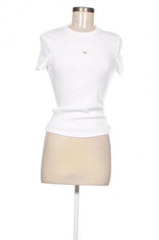 Tricou de femei Calvin Klein Jeans, Mărime XS, Culoare Alb, Preț 202,99 Lei