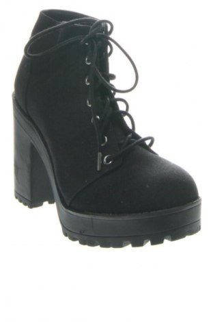 Дамски боти H&M Divided, Размер 39, Цвят Черен, Цена 11,24 €