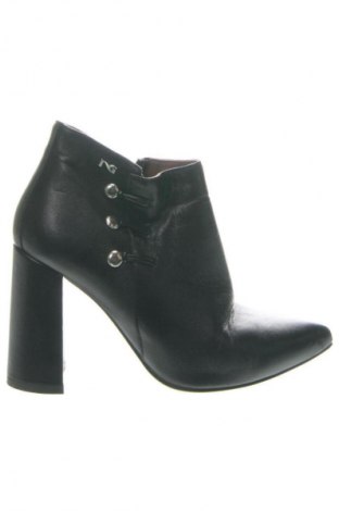 Дамски боти Nero Giardini, Размер 35, Цвят Черен, Цена 11,07 €
