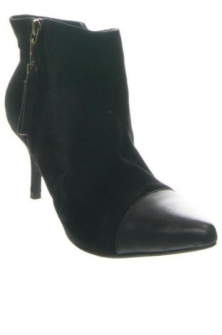 Dámské boty  Shoe The Bear, Velikost 39, Barva Černá, Cena  609,00 Kč