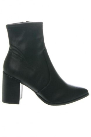 Дамски боти Steve Madden, Размер 41, Цвят Черен, Цена 88,45 €