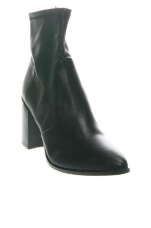 Дамски боти Steve Madden, Размер 41, Цвят Черен, Цена 88,45 €