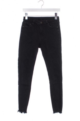 Γυναικείο Τζίν Bershka, Μέγεθος XS, Χρώμα Μαύρο, Τιμή 4,99 €