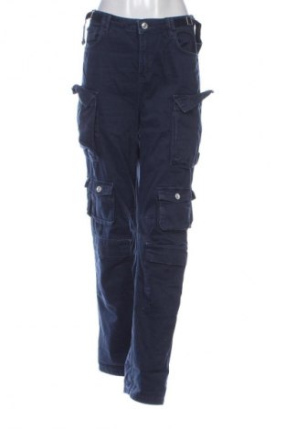 Γυναικείο Τζίν Bershka, Μέγεθος M, Χρώμα Μπλέ, Τιμή 4,99 €