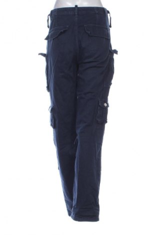 Γυναικείο Τζίν Bershka, Μέγεθος M, Χρώμα Μπλέ, Τιμή 4,99 €