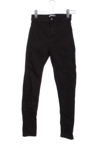 Dámské džíny  Bershka, Velikost XXS, Barva Černá, Cena  119,00 Kč