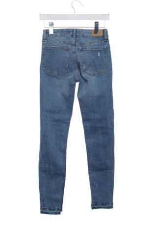 Γυναικείο Τζίν Bershka, Μέγεθος XS, Χρώμα Μπλέ, Τιμή 4,99 €