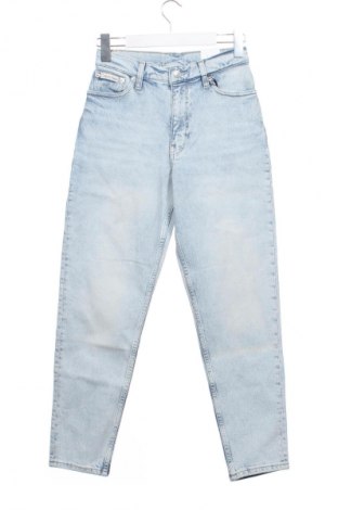 Damskie jeansy Calvin Klein Jeans, Rozmiar XS, Kolor Niebieski, Cena 509,99 zł