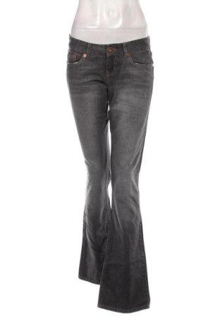 Γυναικείο Τζίν Cross Jeans, Μέγεθος L, Χρώμα Γκρί, Τιμή 11,99 €