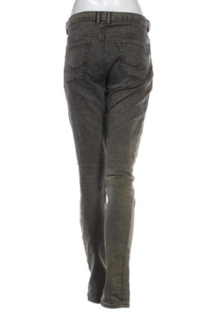 Дамски дънки Edc By Esprit, Размер XL, Цвят Зелен, Цена 9,99 €