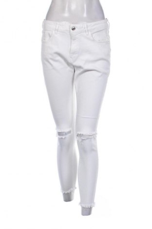 Damskie jeansy F&F, Rozmiar L, Kolor Biały, Cena 17,99 zł