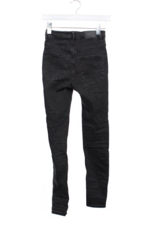 Damskie jeansy Gina Tricot, Rozmiar XS, Kolor Czarny, Cena 47,99 zł