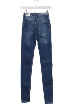 Дамски дънки Mango, Размер XXS, Цвят Син, Цена 17,89 €