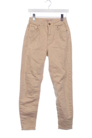 Γυναικείο Τζίν Pieces, Μέγεθος XS, Χρώμα  Μπέζ, Τιμή 2,99 €