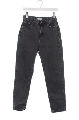 Dámské džíny  Pull&Bear, Velikost XS, Barva Černá, Cena  225,00 Kč