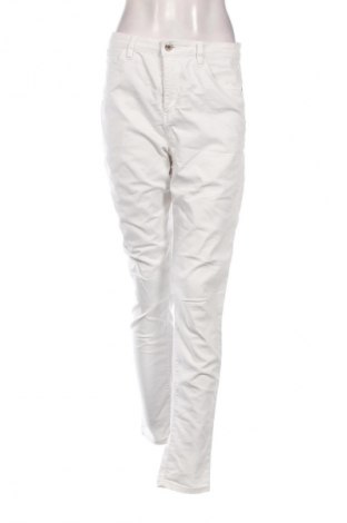 Дамски дънки Reserved, Размер L, Цвят Бял, Цена 6,13 €