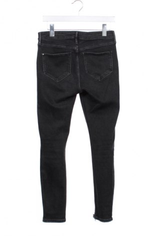 Damskie jeansy River Island, Rozmiar M, Kolor Czarny, Cena 26,99 zł